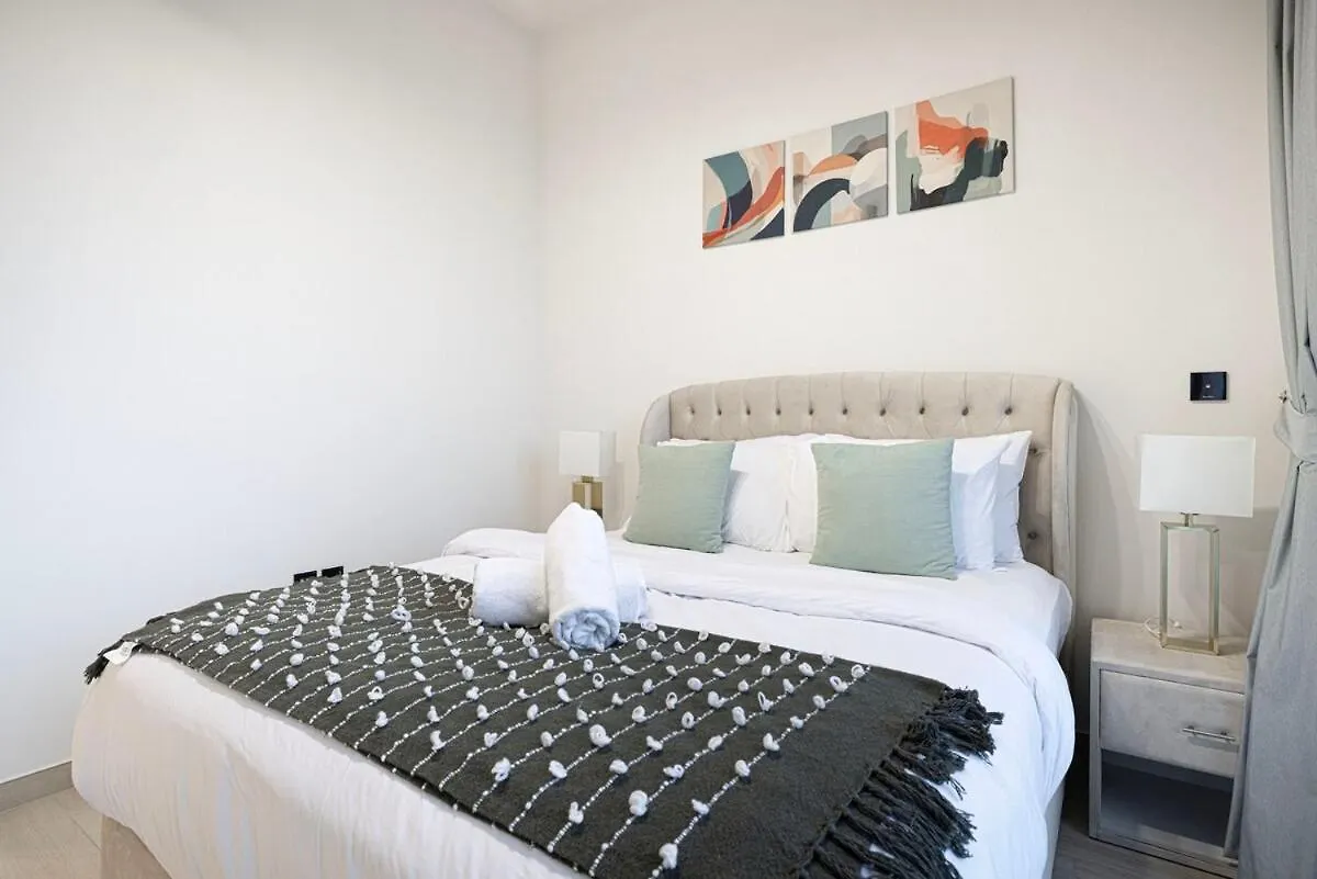 The Luxe Loft 17 2Bed Apt In Jvc Dubai