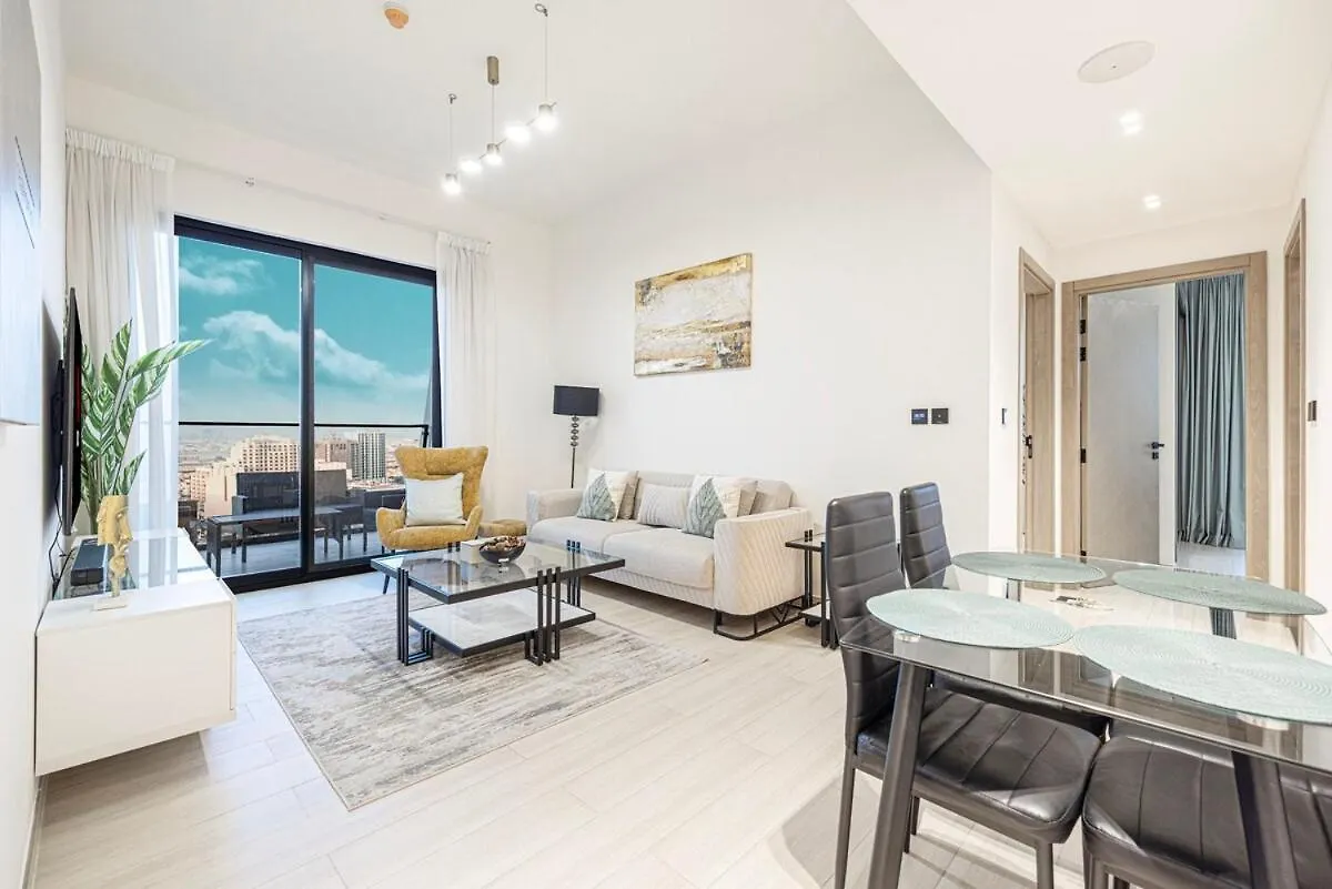 The Luxe Loft 17 2Bed Apt In Jvc Dubai